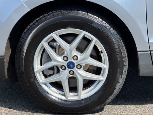 Used 2022 Ford Edge SEL image 32