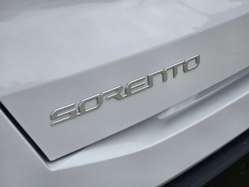 New 2026 Kia Sorento EX w/ EX Premium Package FWD image 8