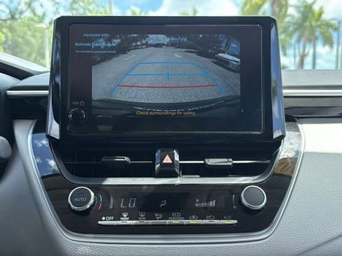 Certified 2025 Toyota Corolla LE FWD image 23
