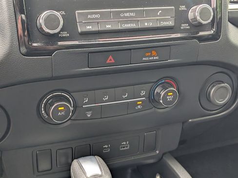 Used 2022 Nissan Frontier SV RWD image 26