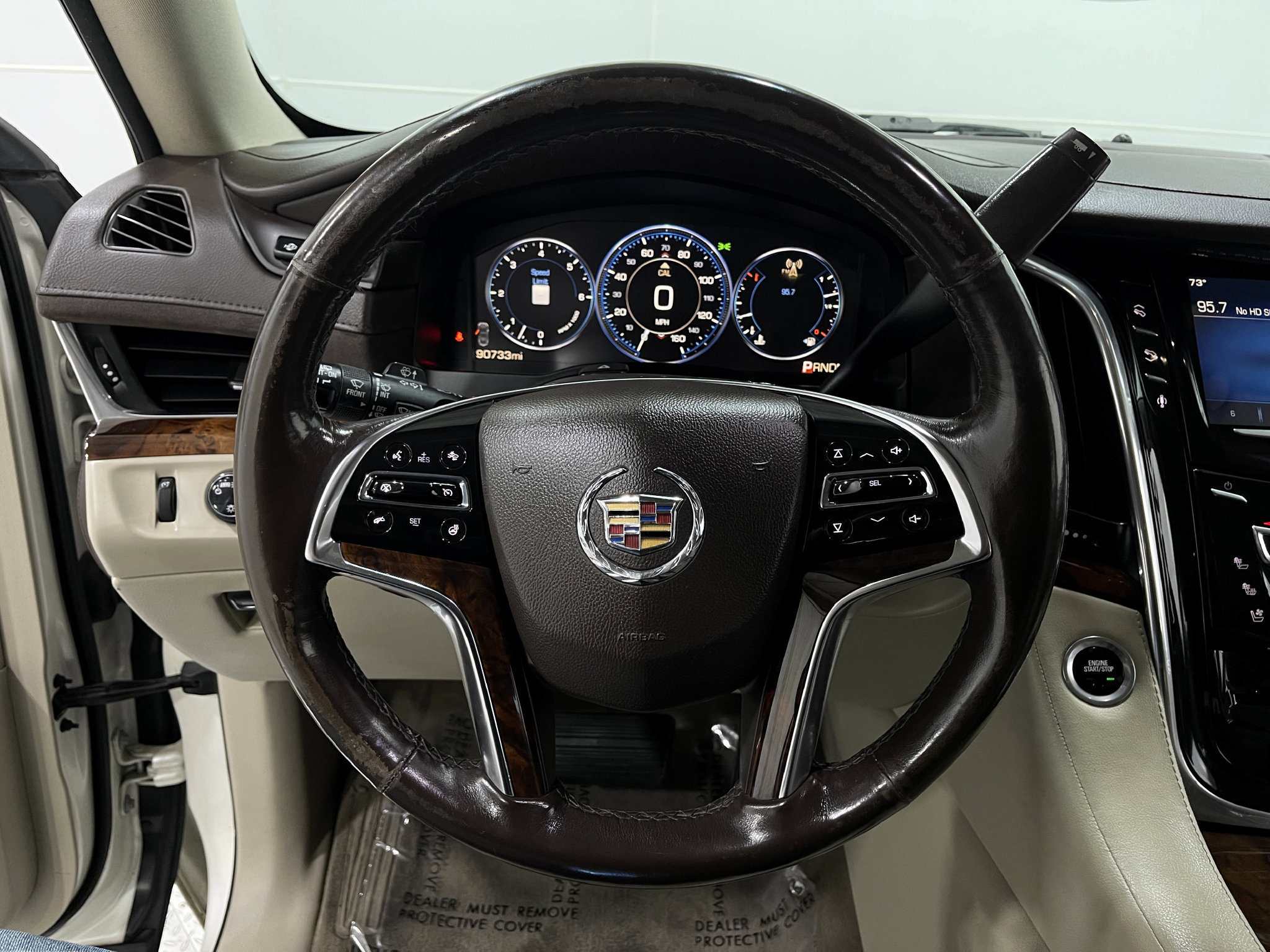 Used 2015 Cadillac Escalade Premium AWD/4WD image 22