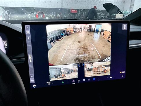 Used 2024 Tesla Model X image 23