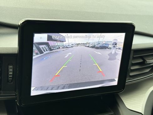Used 2020 Ford Explorer XLT image 22