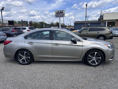 Used 2017 Subaru Legacy 2.5i Limited AWD/4WD image 8