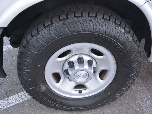 Used 2017 Chevrolet Express 3500 LS image 9