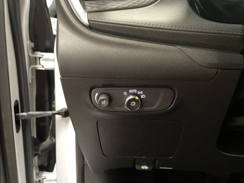 Used 2024 Buick Encore GX Preferred FWD image 24