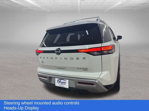 Used 2024 Nissan Pathfinder Platinum image 12
