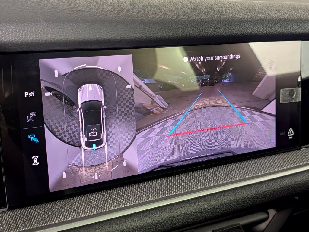 New 2026 Porsche Cayenne Coupe AWD/4WD image 32