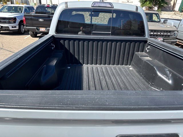 Used 2019 Toyota Tacoma TRD Sport w/ Technology Package AWD/4WD image 9