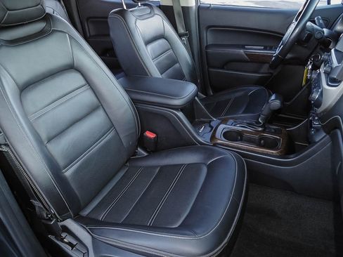 Used 2018 GMC Canyon Denali image 20