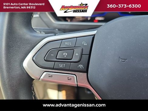 Used 2022 Volkswagen Tiguan SE image 11