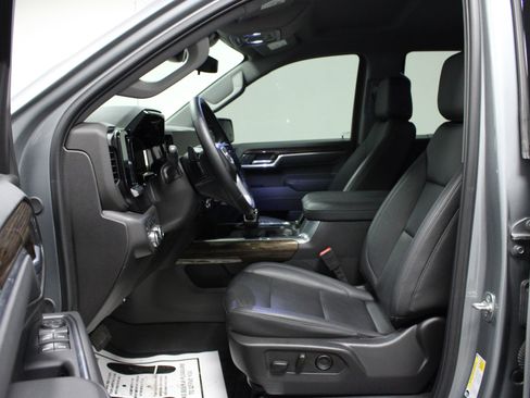 Used 2025 GMC Sierra 1500 Elevation w/ Elevation Premium Package image 12