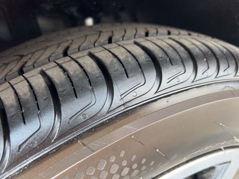 New 2025 Volkswagen Jetta SE image 8