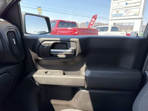 Used 2023 Chevrolet Silverado 1500 Custom image 25