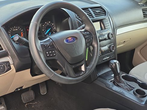 Used 2018 Ford Explorer FWD image 14