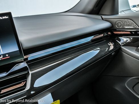 Used 2024 BMW 530i xDrive image 46