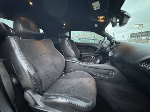 Used 2018 Dodge Challenger GT w/ GT Interior Package image 20