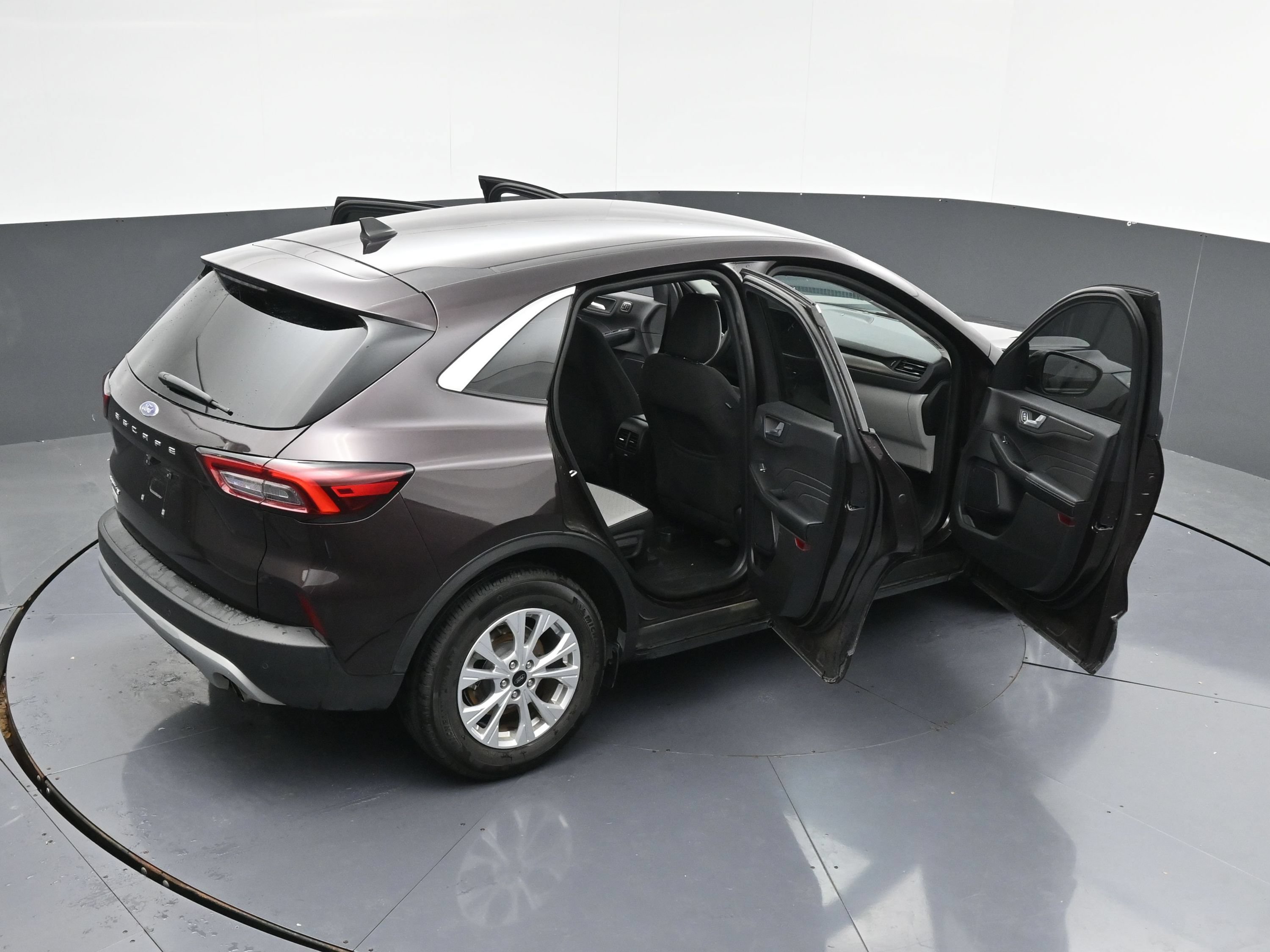 Used 2023 Ford Escape Active w/ Tech Pack #2 FWD image 45