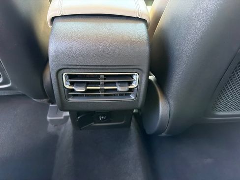 Used 2025 Lincoln Corsair FWD image 17
