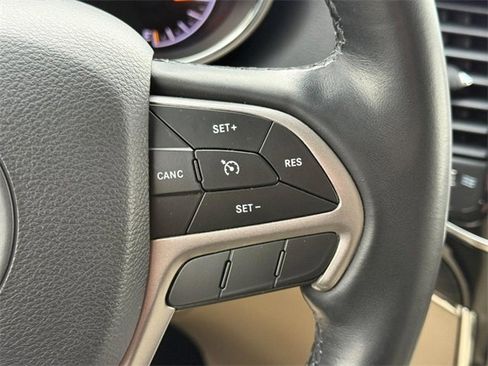 Used 2021 Jeep Grand Cherokee Limited image 20