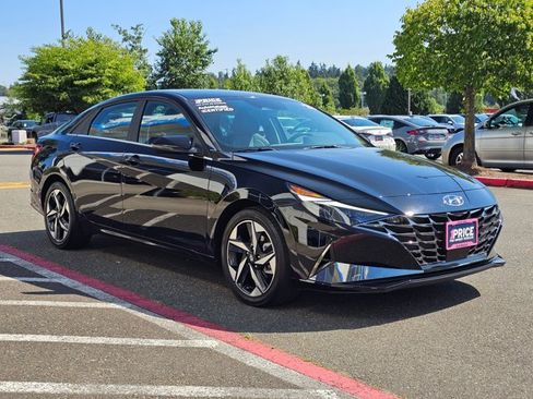 Used 2023 Hyundai Elantra Limited w/ Cargo Package FWD image 7