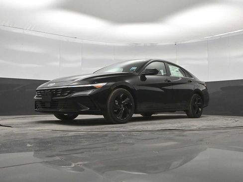 New 2026 Hyundai Elantra SEL Sport Premium FWD image 33