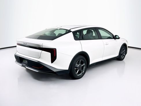 Used 2025 Kia K4 FWD image 9