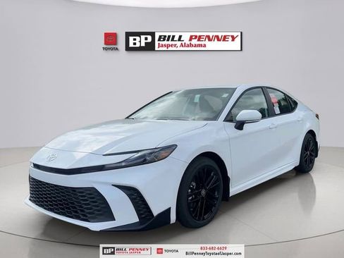 New 2026 Toyota Camry SE image 1