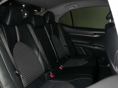Used 2021 Toyota Camry SE FWD image 21