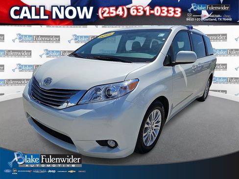 Used 2017 Toyota Sienna XLE w/ XLE Navigation Package FWD image 1