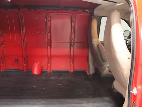 Used 2024 GMC Savana 3500 Extended image 13