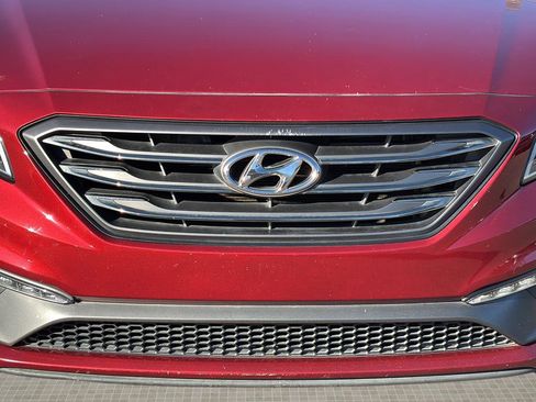 Used 2015 Hyundai Sonata Sport w/ Option Group 04 image 9