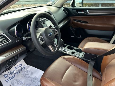 Used 2017 Subaru Outback 2.5i Touring image 9