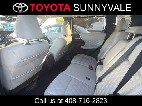 Used 2023 Mitsubishi Outlander SEL image 6