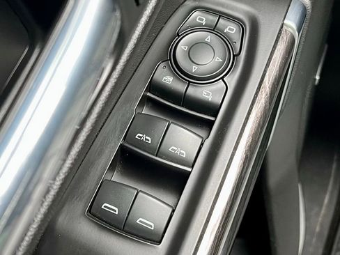 Used 2021 Chevrolet Silverado 1500 LTZ w/ LTZ Premium Package image 27