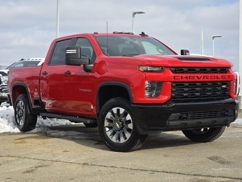 Used 2022 Chevrolet Silverado 2500 Custom w/ Custom Value Package image 2