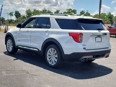 Certified 2024 Ford Explorer King Ranch w/ Technology Package AWD/4WD image 3