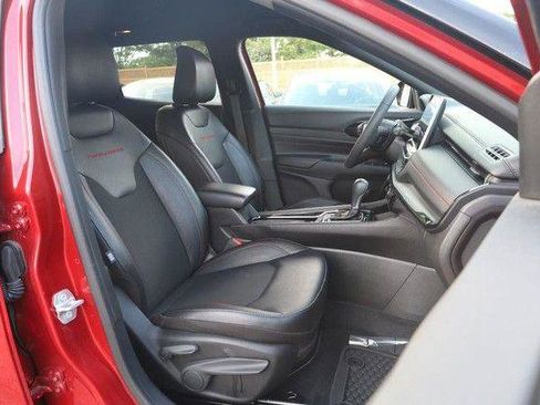 Used 2025 Jeep Compass Trailhawk AWD/4WD image 24