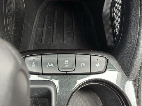 Used 2023 Chevrolet TrailBlazer LT FWD image 35