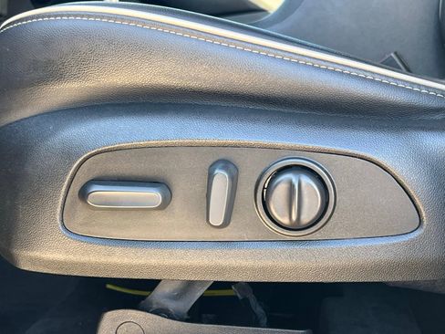 Used 2023 Chevrolet Traverse Premier w/ Redline Edition image 29