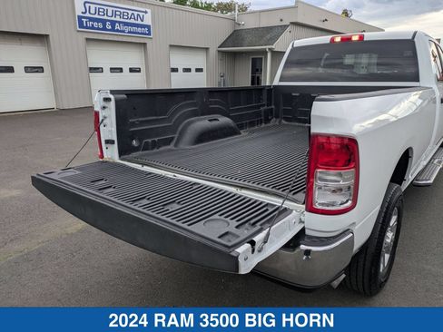 Used 2024 RAM 3500 Big Horn AWD/4WD image 32