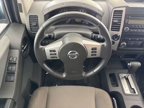Used 2015 Nissan Xterra X image 25