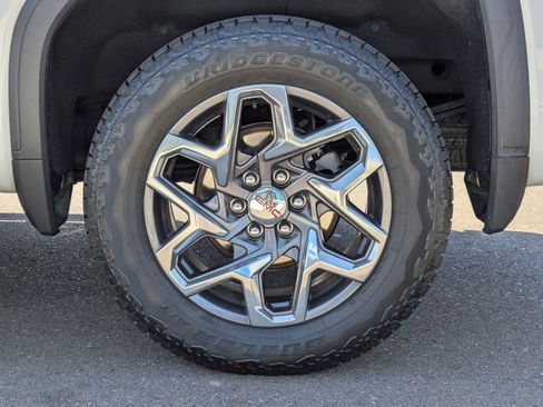 Certified 2022 GMC Sierra 1500 SLT w/ SLT Premium Package AWD/4WD image 52