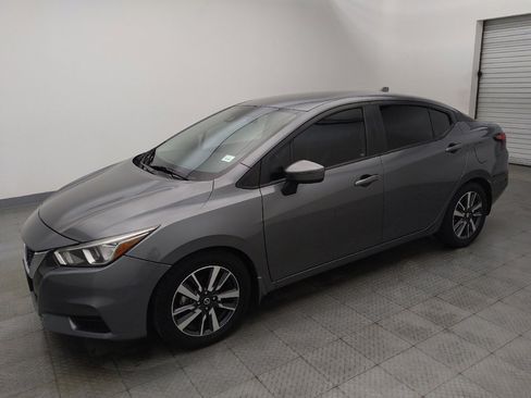 Used 2021 Nissan Versa SV FWD image 2