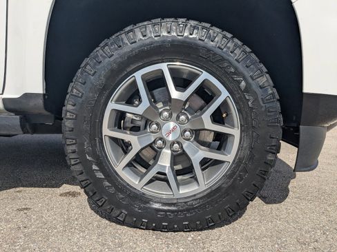 Used 2022 GMC Canyon AT4 w/ Trailering Package image 13