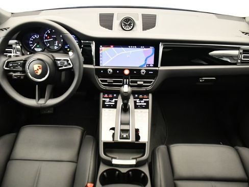 Certified 2026 Porsche Macan image 22