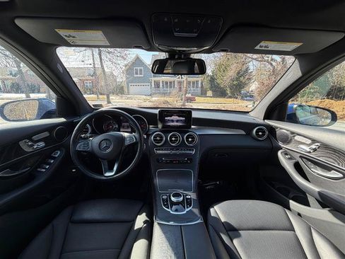Used 2018 Mercedes-Benz GLC 300 4MATIC image 30