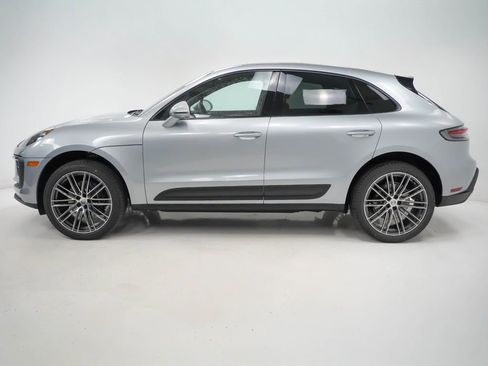 Certified 2026 Porsche Macan AWD/4WD image 2