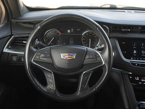 Used 2023 Cadillac XT5 Premium Luxury FWD image 16