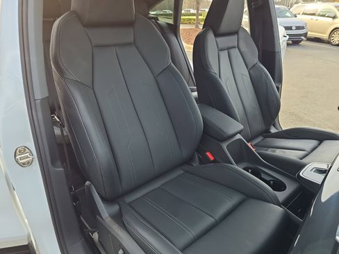 Used 2023 Audi Q4 e-tron Prestige w/ Black Optic Package image 10